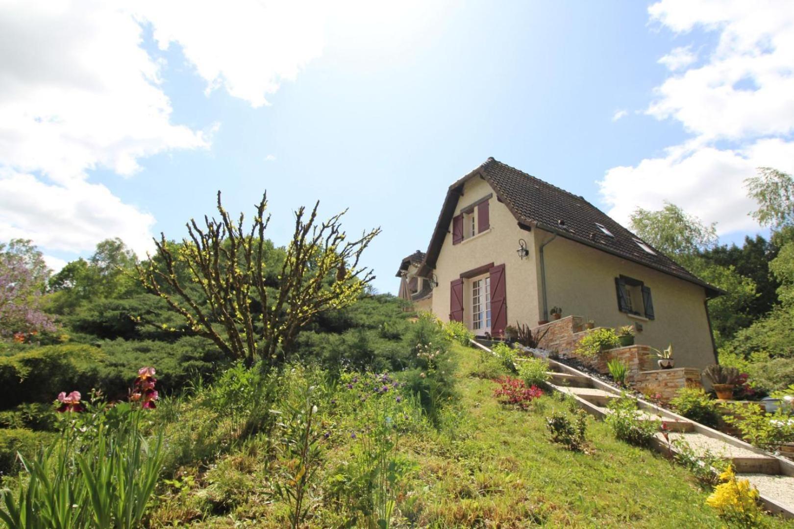 Les Deux Chenes Bed & Breakfast Saint-Denis-des-Murs Exterior photo